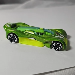 Hot Wheels Futurismo Candy Verde Chiaro Cromo Nero Ruote Modelli Misteriosi 2021 - Foto 1 di 10