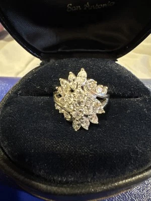18 Karat Gold Diamond Cluster Ring ￼ - Image 1 of 4