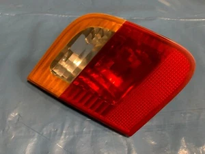 BMW 3er E46 Limo Limousine Heckleuchte Rückleuchte Heckklappe links 6907945 - Bild 1 von 2