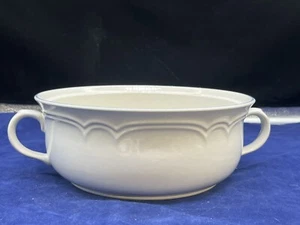 Floral Expressions by Hearthside Covered Vegetable Bowl Pink Blue Floral Ring - Picture 1 of 5