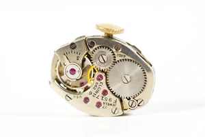 ELGIN 662 Watch Movement US Wristwatch Works For Parts - Picture 1 of 4