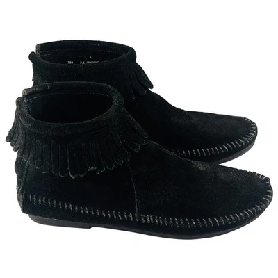 Botines Minnetonka de suela dura para mujer 7,5 negro gamuza cuero flecos cremallera botín Foto 1 de 4