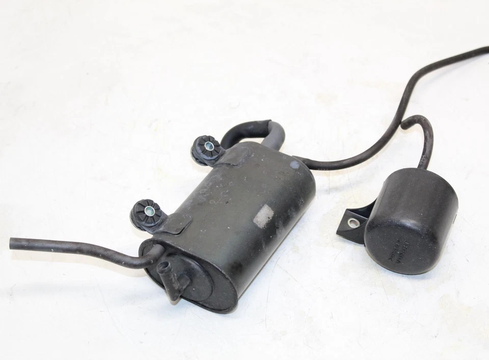 Honda Cbr1000rr 2005 bote de emisiones de carbón de vapor evap Foto 1 de 4