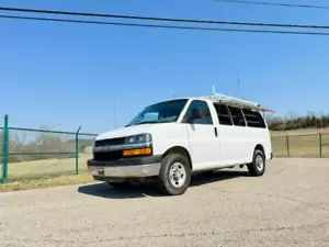 2016 Chevrolet Express RWD 3500 135" - Picture 1 of 29
