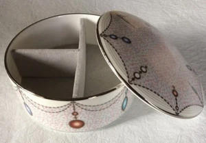 LEAH Schmuckkästchen / Schmuckkästchen von Prouna - Fine Bone China - Neu in Original Box - Bild 1 von 6