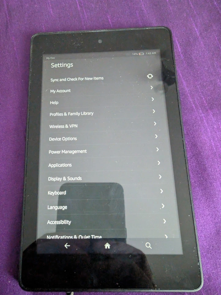 Amazon Fire HD 6 (4th Generation) Wi-Fi, ones red description  - Image 1 of 4
