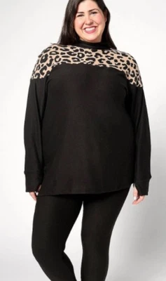 Cuddl Duds Acogedor Jersey Polar Cuello Simulado 1X Negro Estampado Animal Cómodo Acogedor Foto 1 de 4