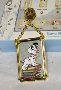 Disney 101 Dalmatiner hängendes Portrait Blindbox Pin - Glück auf Bücher - geöffnet - Bild 1 von 4