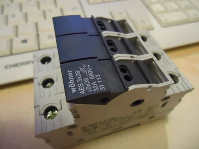 Wöhner IEC 60947-3 load disconnector AC-22B- usado España - Imagen 1 de 4