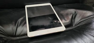Apple iPad mini 1.ª Generazione 7.9'' 32GB Wi-Fi Tablet – Bianco e Silver - Foto 1 di 7