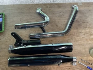 Harley Davidson Fat Boy Breakout M8 Complete Exhaust System New - Picture 1 of 3