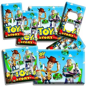 TOY STORY WOODY BUZZ LIGHTYEAR INTERRUTTORE LUCE PIASTRA DA PARETE USCITA BAMBINI ARREDAMENTO CAMERA DA LETTO - Foto 1 di 30