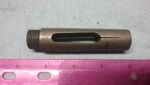 #11 DEDO DE ALIMENTACIÓN, 3/16" CUADRADO. PARA MÁQUINAS DE TORNILLO MARRÓN Y AFILADO - Imagen 1 de 2