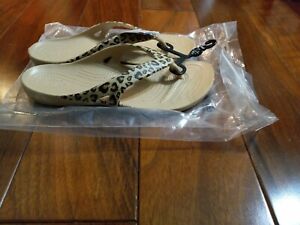 NEW Womens Crocs Kadee II Leopard Flip Flops Sandals, size 8            shoes