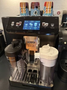 Kaffeevollautomat Neuwertig Delonghi Elleta Explore ECAM 23 Cold Brew Schwarz - Bild 1 von 3