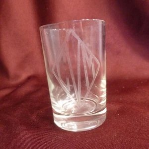 Menge 7 geätztes Monogramm Longdrink Whisky Glas "CVM" gewichteter Boden 3,5" - EUC - Bild 1 von 3