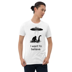 Lustiges UFO Bigfoot Nessie Alien Kurzarm Unisex T-Shirt - Alte Besucher? - Bild 1 von 7