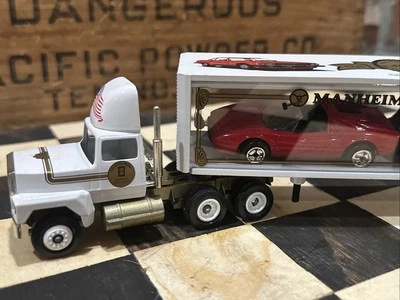 Semirremolque diecast Winross subasta Manheim con autos exóticos Porsche y Ferrari Foto 1 de 4