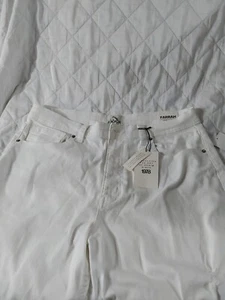 Jordache Vintage Farrah Crop Jeans Women's Size 32 Flare Distressed  NWT - Picture 1 of 8