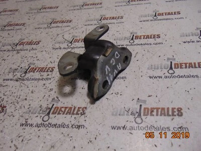 Charnière De Porte Supérieure Arrière Droite Utilisée Toyota Avensis 2011 - Image 1 of 4