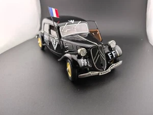 SOLIDO Solde 1:18 1938 Citroen Traction Type 11B French military vehicle - Picture 1 of 9