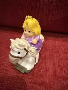 Fisher Price Little People Klip Klop Rapunzel - Picture 1 of 9
