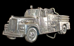 Bonito camión de bomberos de latón sólido 3D hebilla de cinturón lucha contra incendios de colección 1978 - Imagen 1 de 2