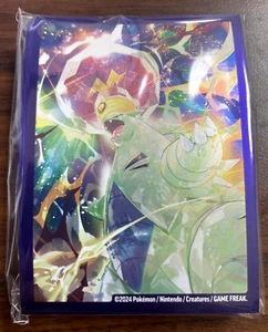 Pokemon TCG - Tyranitar Terastal Card Sleeves Deck Scudo x65 Sigillato - Mai Aperto - Foto 1 di 2