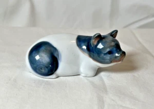 Otagiri Pig Piglet Figurine Blue White Porcelain Farmhouse Decor Country Vintage - Picture 1 of 5