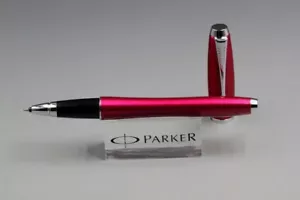 Pluma Rollerball Serie Parker Urban color rojo clip plateado con tinta negra de 0,5 mm - Imagen 1 de 4