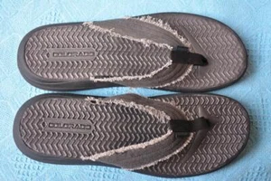 COLORADO rrp$89.95 CASUAL Thongs Quality BLACK CANVAS SANDALS Mens Size 9. NEW - Picture 1 of 1