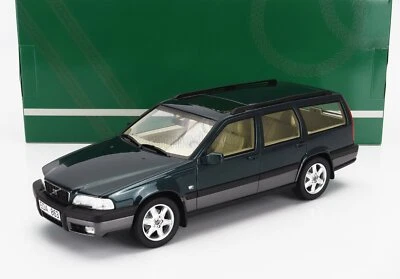 MODELLINO AUTO STATICO CULT VOLVO V70 XC CROSS COUNTRY SW 1996 BLU SCALA 1/18 - Immagine 1 di 4