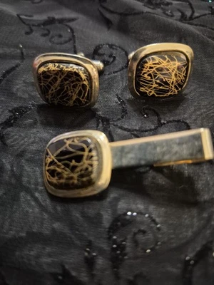 Gemelos vintage dorado y clip de corbata a juego Foto 1 de 3