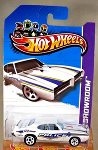 2012 Hot Wheels #165 HW Showroom-Main Street '69 PONTIAC GTO JUDGE White '13Card - Picture 1 of 5
