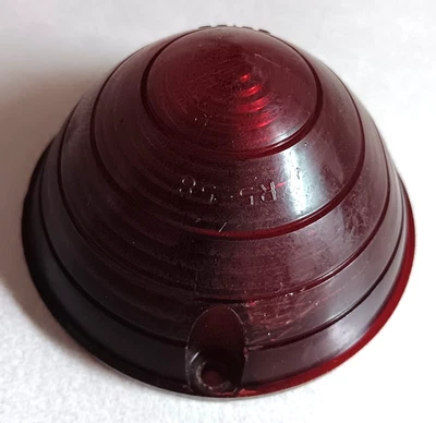 1958 CADILLAC RED TAIL LIGHT LENS GUIDE ORIGINAL R5-58 (5949065) - Image 1 of 4