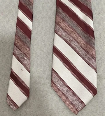 ZCMI Oleg Cassini Men’s Vintage Retro 60’s 70s look Neck Tie Red Striped - Image 1 of 4