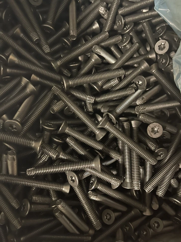 5/16" - 18 x 2.5 Inch Flat Head Trailer Floorboard Screw Deck T40 Floor Tapping - Image 1 of 4