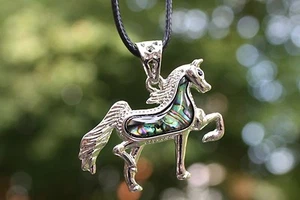 P056 Muschel Perlmutt Perlen Schmuck Anhänger Collier Schnur Kette Modeschmuck - Bild 1 von 1