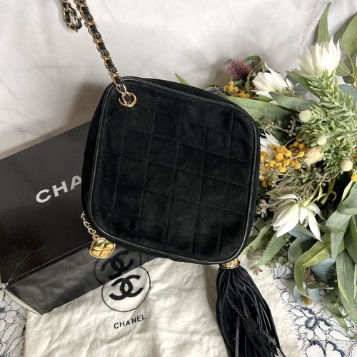 CHANEL Borsa a tracolla vintage camoscio matelasse nero *Rank AB*