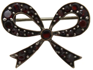 💎 Biedermeier Brosche mit Granat Schleife Antikschmuck - 2,8 x 2,1 cm / 2,69g - Bild 1 von 5
