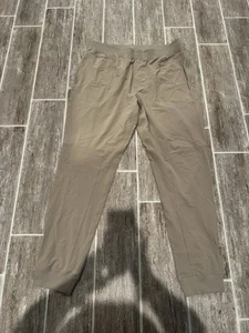 ALO MENS CO-OP PANT LONG GRAVEL Beige Tan Sweat Pants Bottoms $138 - Picture 1 of 3