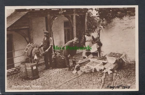 Devon Postcard - The Fruit Stall, Clovelly SW2760 - Picture 1 of 2