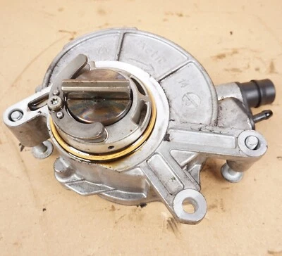 2012 - 2016 BMW 650i 550i 750i 4.4l Vacuum Pump 8605976 OEM - Image 1 of 4