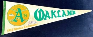 1972 World Series Champions Oakland A's ATHLETICS Pennant Catfish Hunter signed - Picture 1 of 2