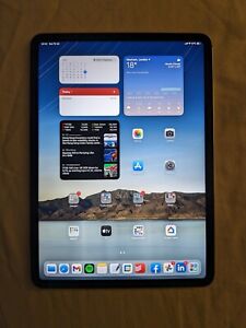 Apple iPad Pro M1 128GB, Wi-Fi + 5G (Unlocked), 11 - Silver - Great Condition