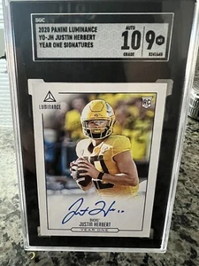 2020 Panini Luminance Year One Signatures RPS Justin Herbert RC 10 / 9 MINT SGC - Picture 1 of 2