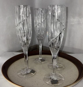 Mikasa Uptown Crystal Swirl & Vertical Cut Champagne Flutes 9.5" Set Of 4 NEW - Picture 1 of 6