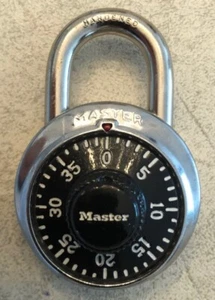 Vintage gehärteter Stahl MASTER LOCK Kombination Vorhängeschloss mit Combo - KOSTENLOSER VERSAND - Bild 1 von 4