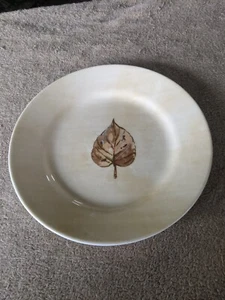 CORELLE LEAF PATTERN 1 REPLACEMENT LUNCH PLATE GENTLE USE 8.5 INCH FREE USA SHIP - Picture 1 of 4