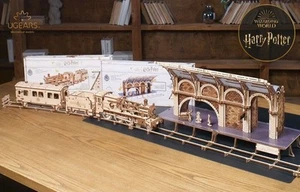 UGEARS - Mechanical Wooden 3D Puzzle Hogwarts Express & Platform 9¾ Set - Picture 1 of 9